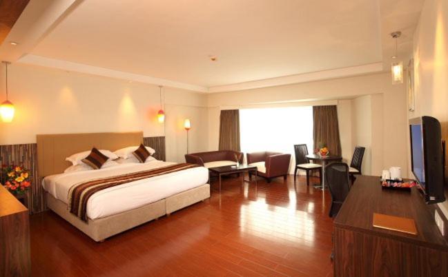 The Altruist Business Hotel Kharadi Πούνε Εξωτερικό φωτογραφία
