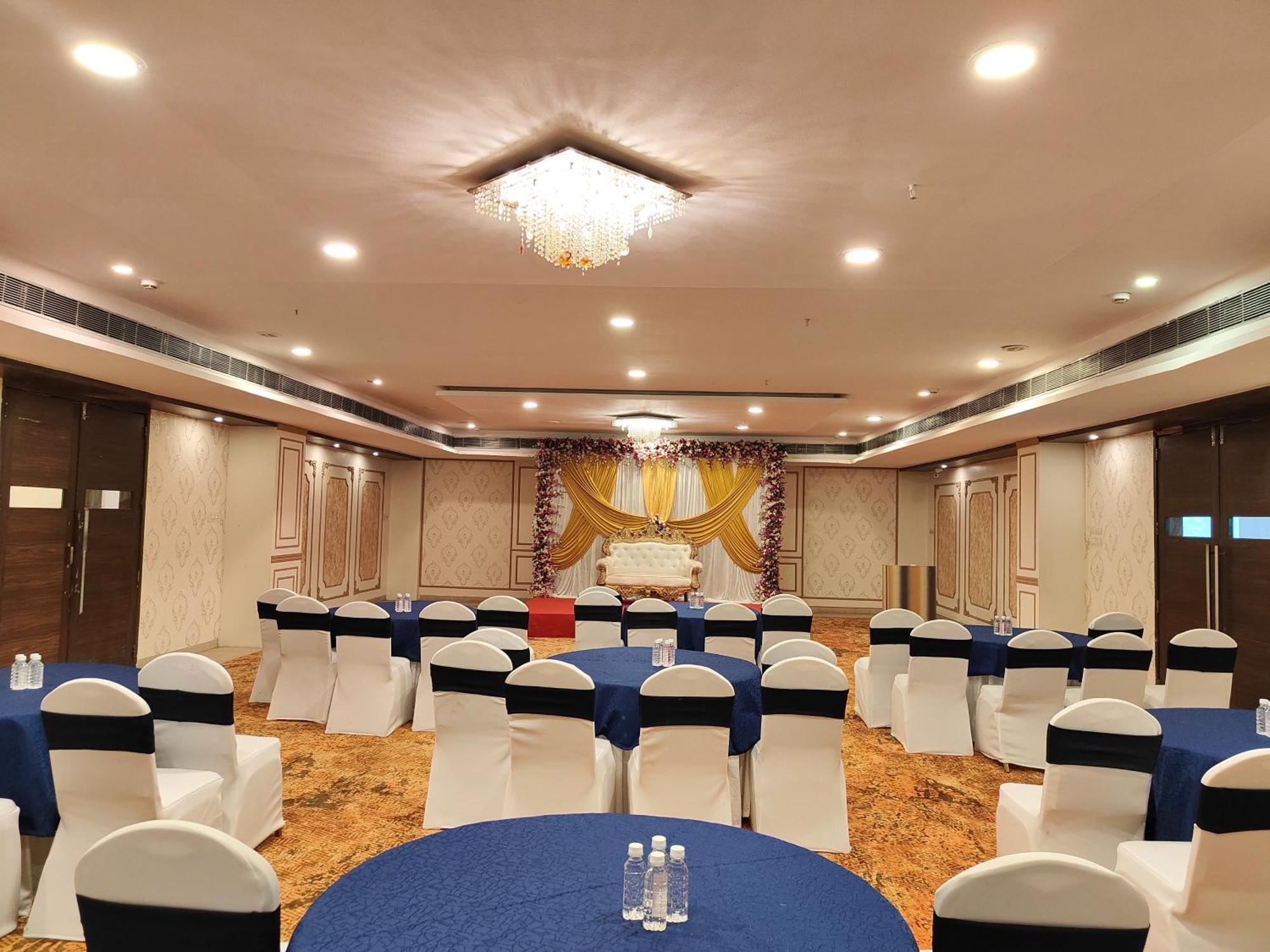 The Altruist Business Hotel Kharadi Πούνε Εξωτερικό φωτογραφία