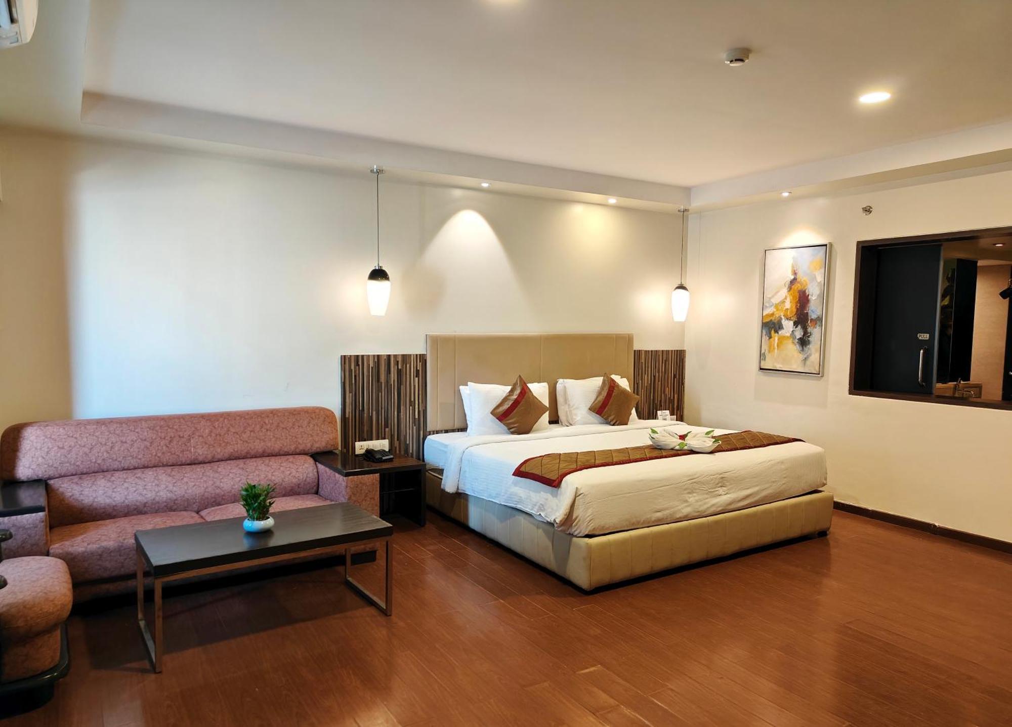 The Altruist Business Hotel Kharadi Πούνε Εξωτερικό φωτογραφία
